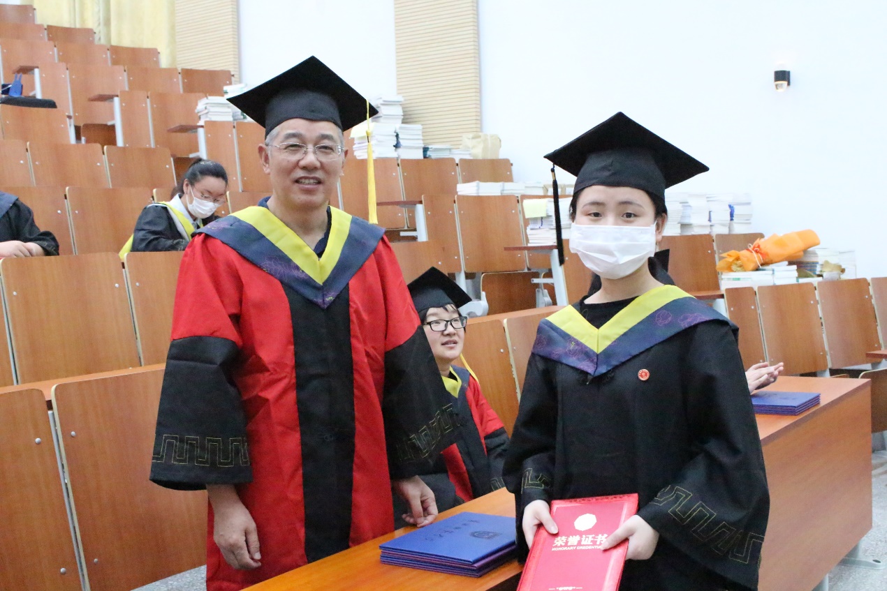 怎么样才算重点群体毕业生 6bb0fd3b-eaa9-45c1-9bd8-feb9cd36b24b.jpg